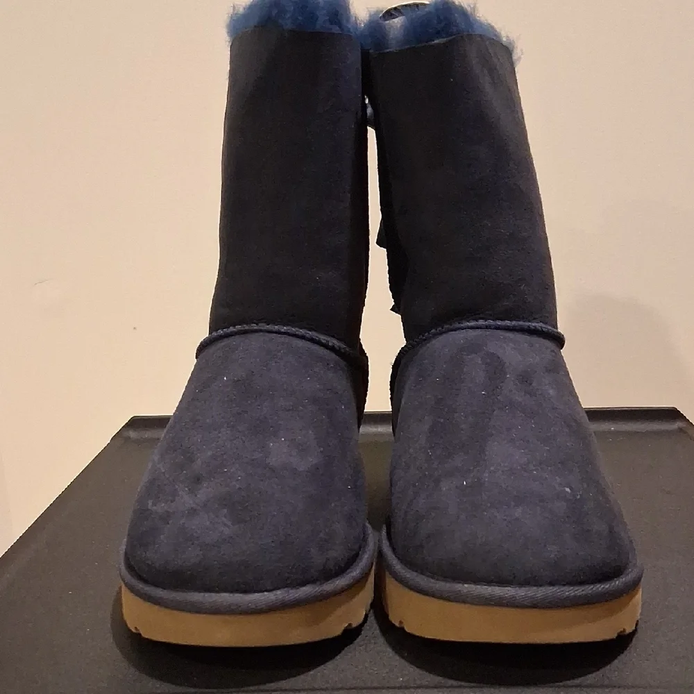 UGG Women's Blue Winter Boots with Bows - Picture 6 of 14